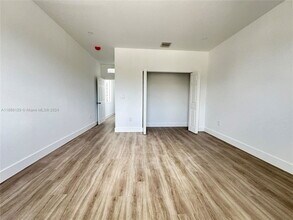 2931 NW 57th St-Unit -B in Miami, FL - Building Photo - Building Photo