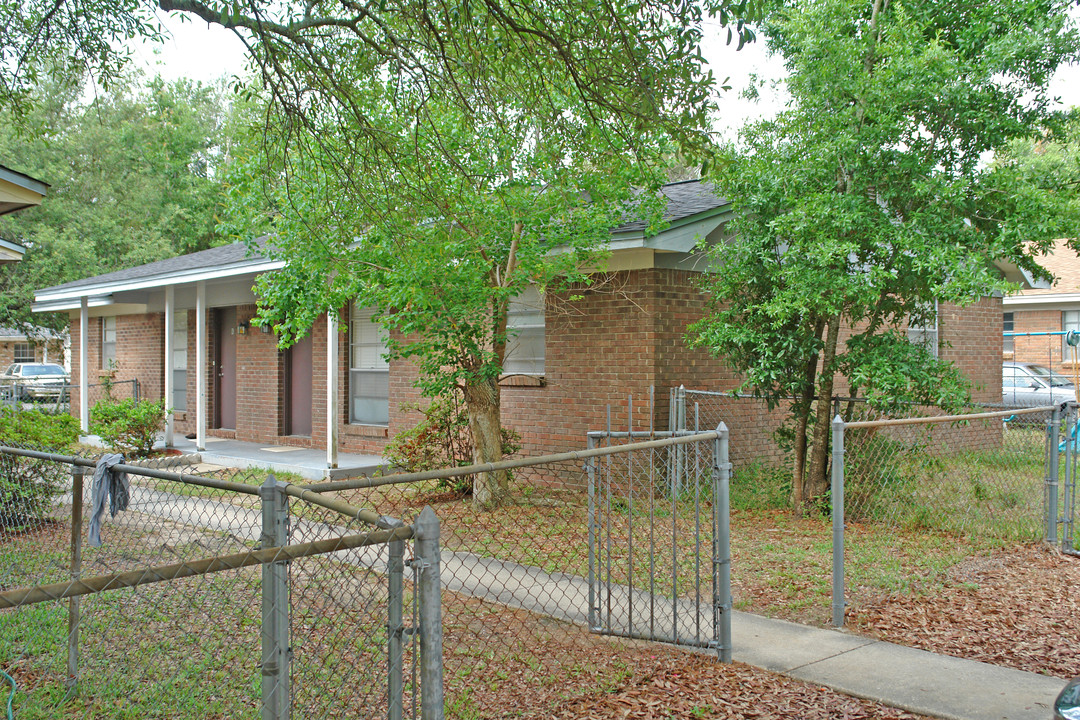 7143 Pearson Rd in Pensacola, FL - Building Photo