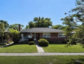 8943 Ewing Ave in Evanston, IL - Building Photo