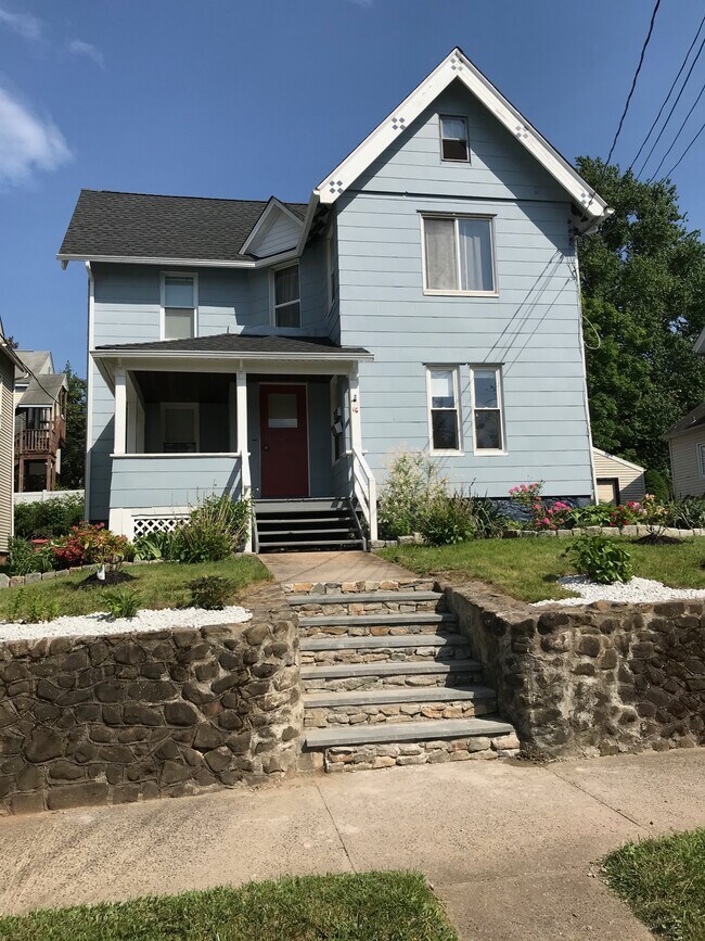 16 S Whittlesey Ave Apartments and Nearby Wallingford Apartments For