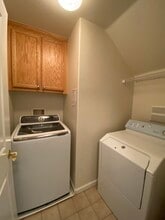 3765 Finnian Way in Dublin, CA - Foto de edificio - Building Photo