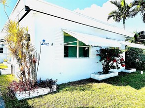 1004 N 16th Ave in Hollywood, FL - Building Photo - Building Photo