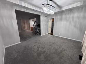 1818 Mountainview Ct in Florence, KY - Building Photo - Building Photo