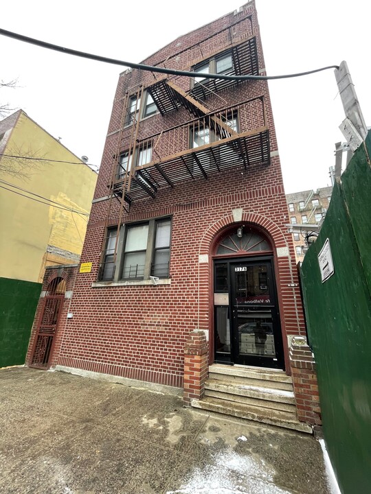 3176 Villa Ave in Bronx, NY - Building Photo