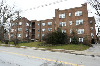 College Hall Apartments in Bryn Mawr, PA - Building Photo - Building Photo