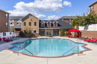 The Ariel in Charlotte, NC - Building Photo - Building Photo