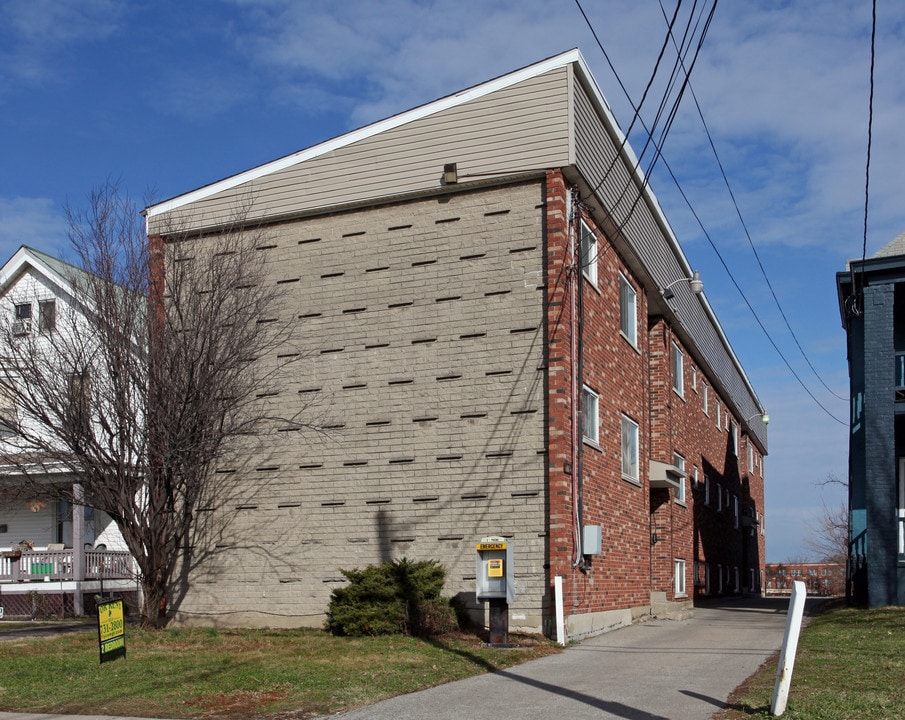 1760 Cleneay Ave in Cincinnati, OH - Building Photo