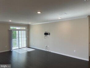 23275 Milltown Knoll Square in Ashburn, VA - Building Photo - Building Photo