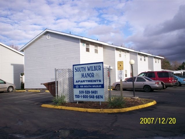 Wilbur Manor Apartments in Walla Walla, WA - Building Photo