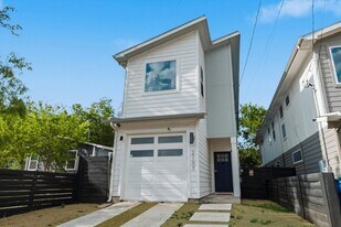 2107 Schley Ave in San Antonio, TX - Building Photo