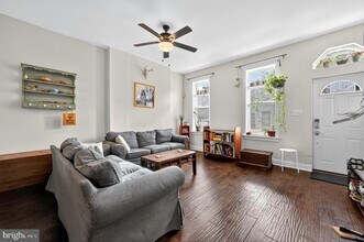 2211 N Howard St in Philadelphia, PA - Building Photo - Building Photo