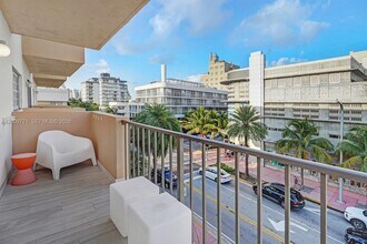 1150 Collins Ave in Miami Beach, FL - Building Photo - Building Photo