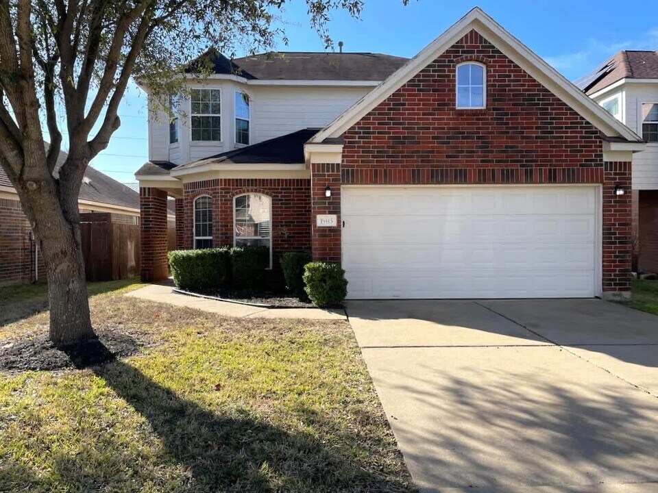 19115 Badger Ct in Houston, TX - Building Photo