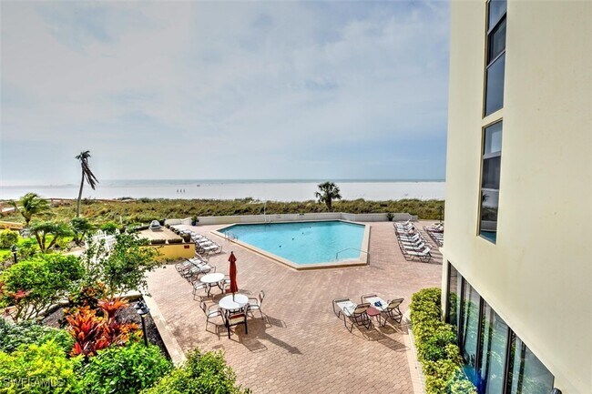 property at 180 Seaview Ct
