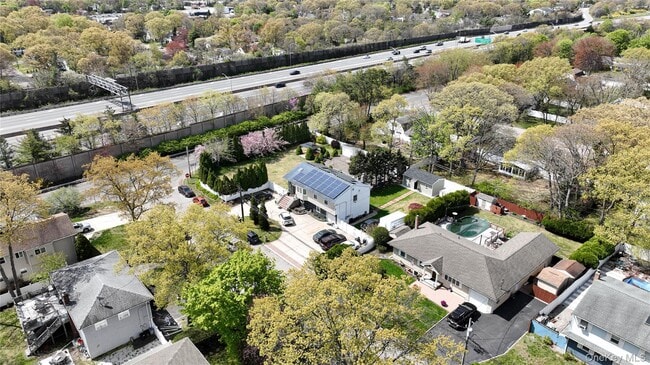 66 Avenue A in Holbrook, NY - Building Photo - Building Photo