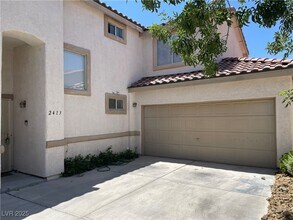 2413 Cliffwood Dr in Henderson, NV - Building Photo - Building Photo