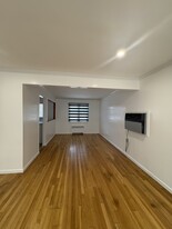 49 Catalpa St in North Babylon, NY - Building Photo