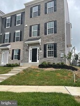 2530 Lanham Hill Cir in Glenarden, MD - Building Photo - Building Photo