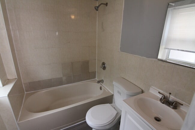 1620 Foulkrod St, Unit 1st Fl - A1 - SRO in Philadelphia, PA - Building Photo - Building Photo