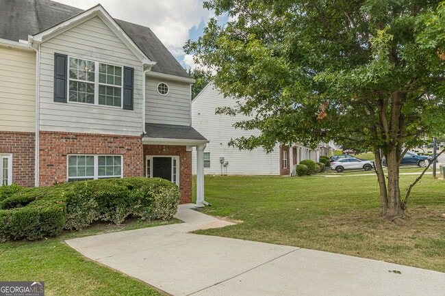 274 Brookview Dr in Riverdale, GA - Building Photo - Building Photo