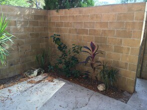 2348 SW 34th Pl, Unit 2 in Gainesville, FL - Building Photo - Building Photo