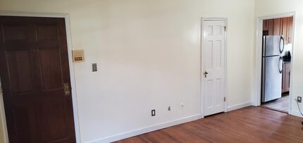310 Ashby St, Unit D in Alexandria, VA - Foto de edificio - Building Photo