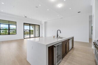 13393 Artisan Cir in Palm Beach Gardens, FL - Building Photo - Building Photo