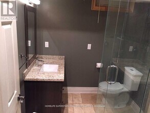 7 Bramtrail Gate in Brampton, ON - Building Photo - Building Photo