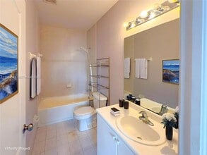 1543 SE 25th St, Unit 204 in Homestead, FL - Foto de edificio - Building Photo