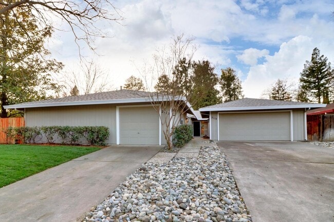 property at 2115 Espana Ct