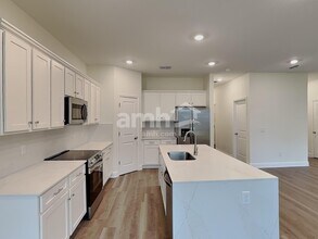 5962 Pinewood Ests Dr in St. Cloud, FL - Building Photo - Building Photo