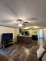 2800 Fort Worth Dr in Denton, TX - Building Photo