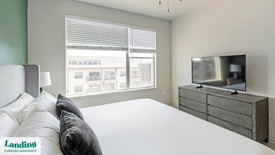 750 Fort Worth Ave in Dallas, TX - Building Photo - Building Photo