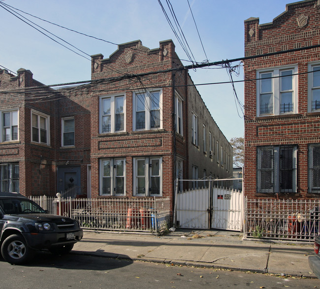 578 Williams Ave in Brooklyn, NY - Building Photo - Building Photo