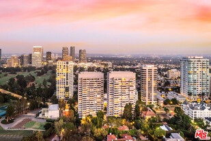 875 Comstock Ave in Los Angeles, CA - Building Photo