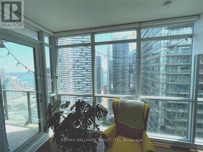 65-3065 Bremner Blvd in Toronto, ON - Building Photo - Building Photo