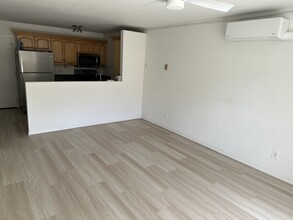 8036 Linda Vista Rd, Unit Apt 1M in San Diego, CA - Foto de edificio - Building Photo