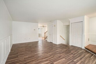 526 Maple Glen Cir in Pottstown, PA - Building Photo - Building Photo