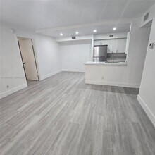 10020 Winding Lake Rd in Sunrise, FL - Building Photo - Building Photo