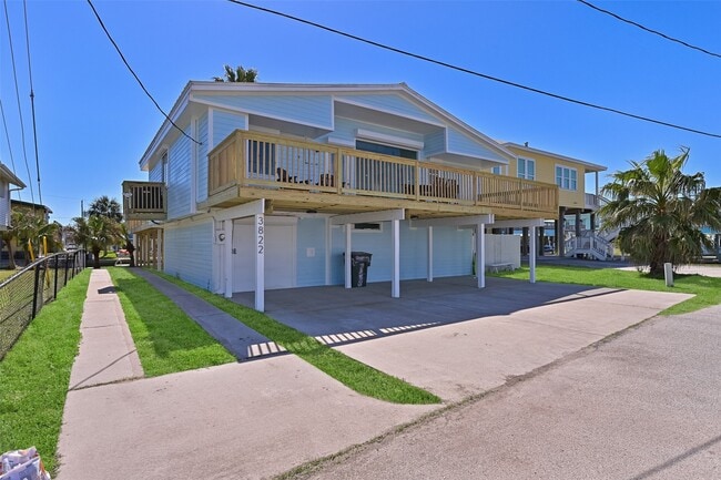 property at 3822 Concho Key