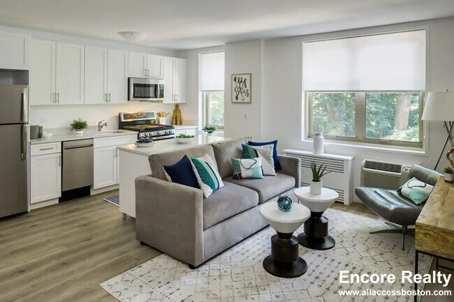 property at 10 Camelot Ct