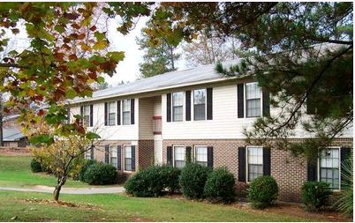 Pecan Grove Apartments in Abbeville, SC - Building Photo