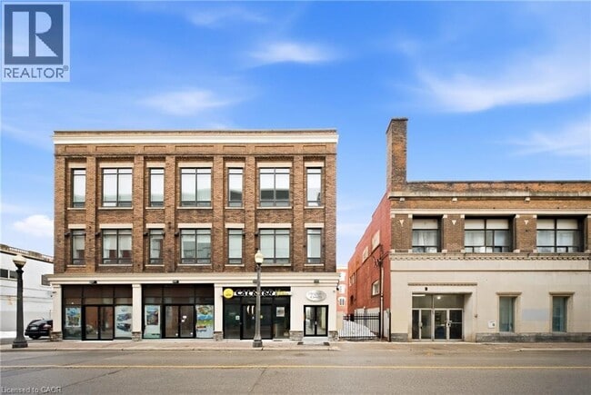 property at 11 Queen St