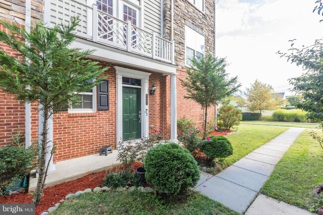 43551 Wheadon Terrace in Chantilly, VA - Building Photo - Building Photo