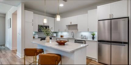 1100 Oak Lawn Ave, Unit 910 in Dallas, TX - Building Photo - Building Photo