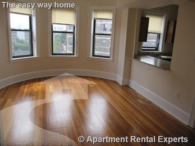 881 Massachusetts Ave in Cambridge, MA - Foto de edificio - Building Photo