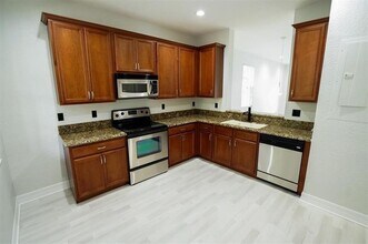 981 NW 18th Ave in Boca Raton, FL - Building Photo - Building Photo