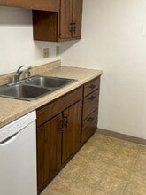 108 Westwood Dr in Marshalltown, IA - Foto de edificio - Building Photo