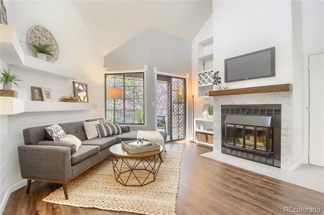 property at 828 S Vance St