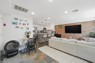 405 Bloomfield St in Hoboken, NJ - Building Photo - Building Photo